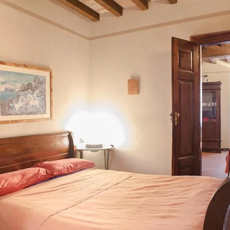 Casa Alighieri 1 아파트 *